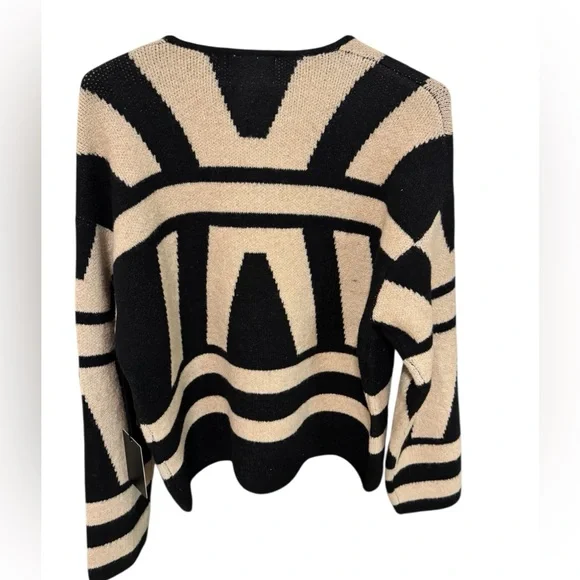 Black and Cream Knit Cardigan with Gold Hardware NWT - Picture 5 of 6
